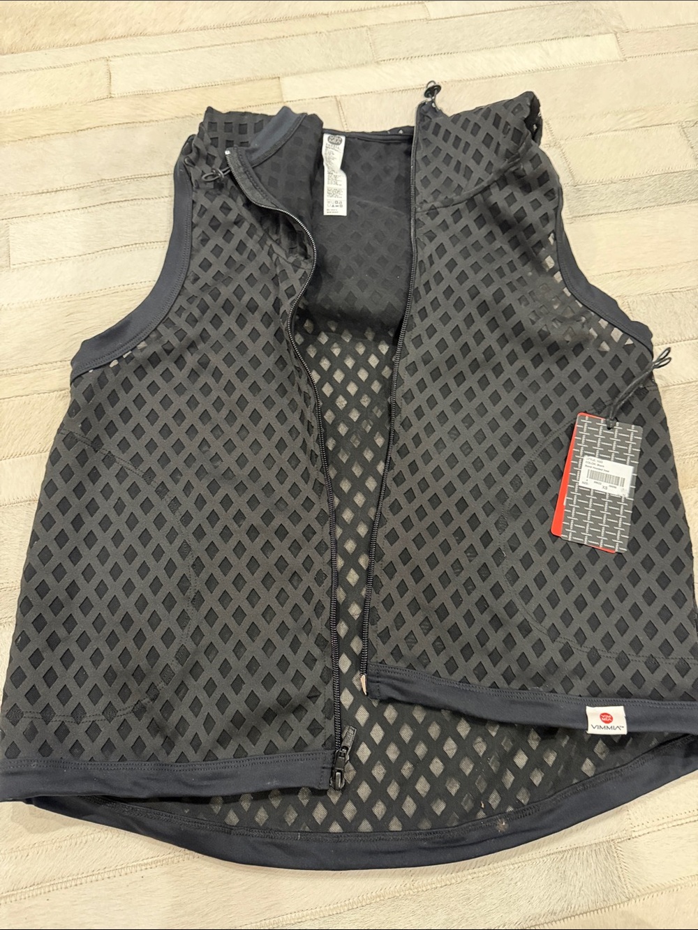 Vimmia Black Mesh Diamond-Pattern hooded Vest
